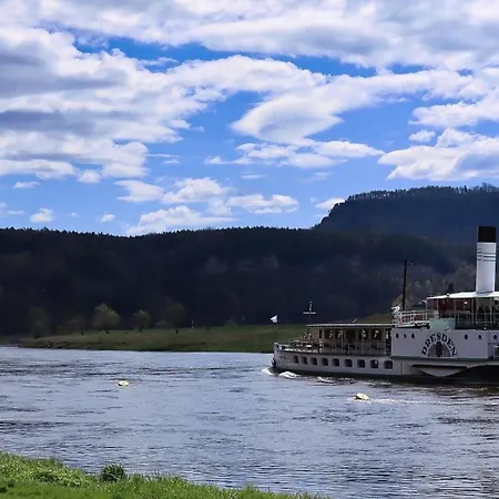 Zum Talwaechter Im Sandsteinidyll بيت ضيافة راثين